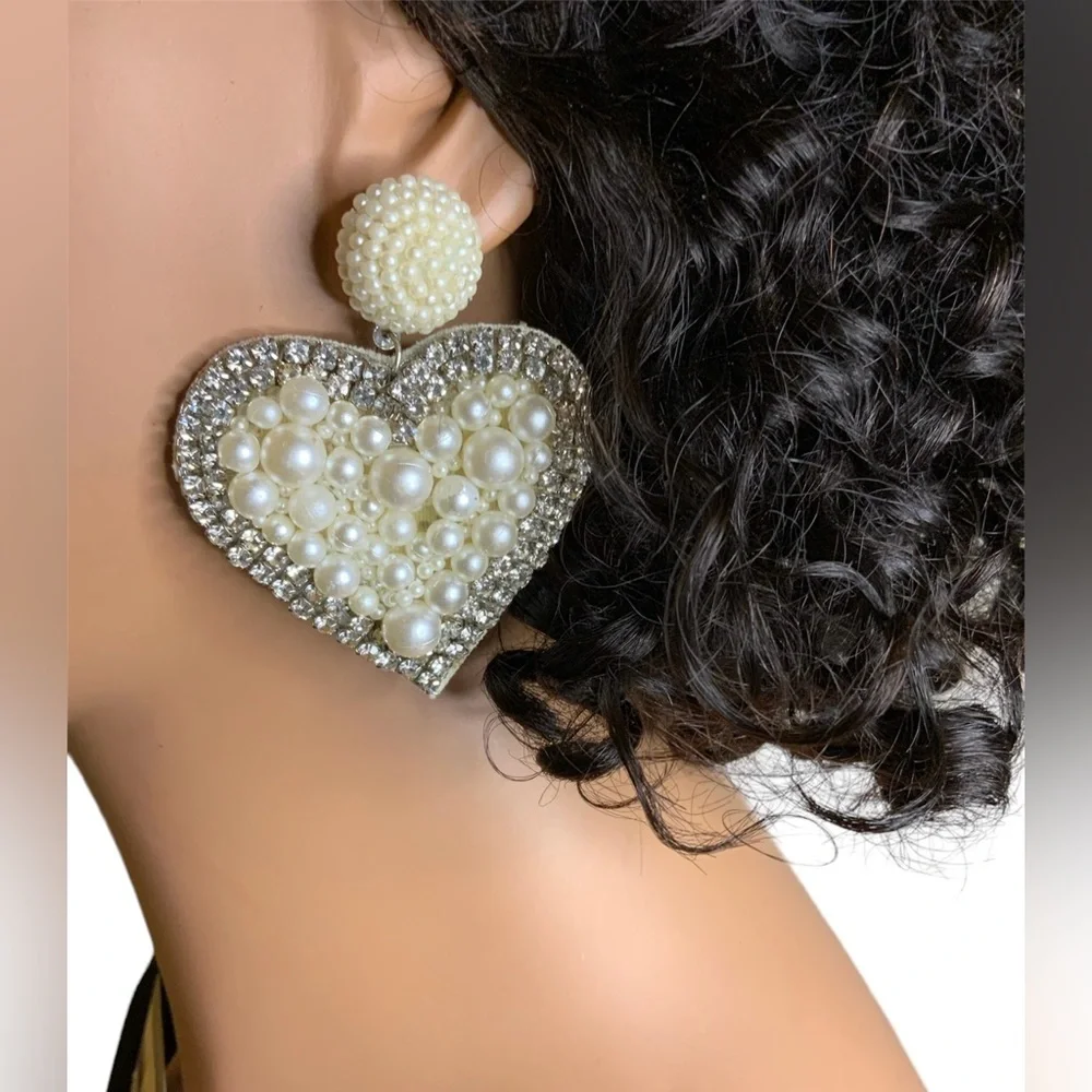 Francesca’s Heart Pearl and Rhinestone Earrings
